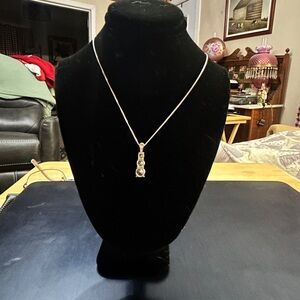 Elegant Silver Swarovski Pendant Necklace